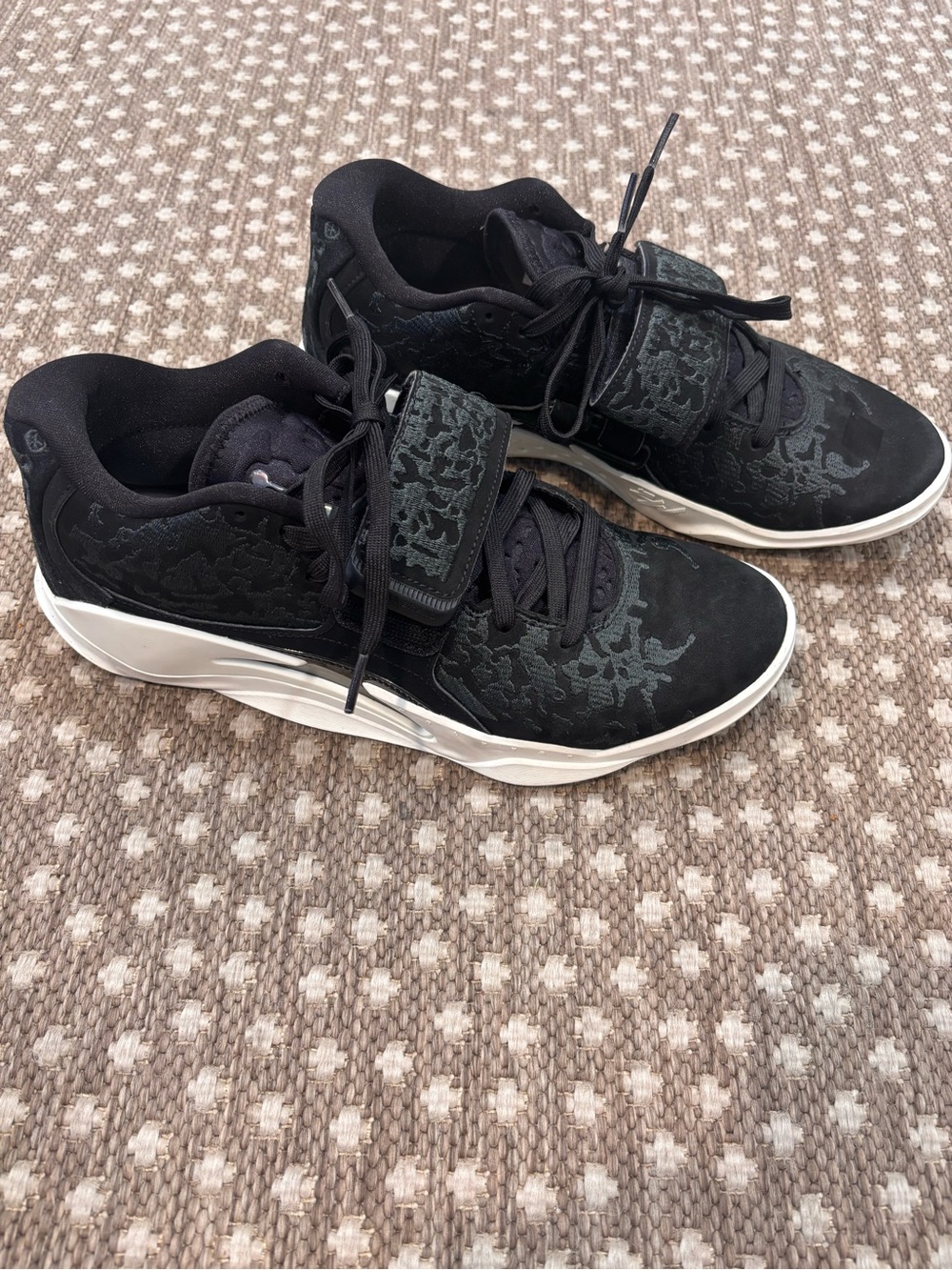 Jordan Zion 3 M.U.D. SE 'Black Dark Ash'